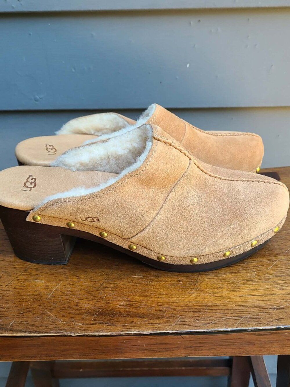 UGG Kassi Clogs in Chestnut Suede Off White Shearling size 8